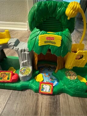 Little People Green and Yellow Jungle Playset❗️Sold As Is❗️ Sound Not Working❗️